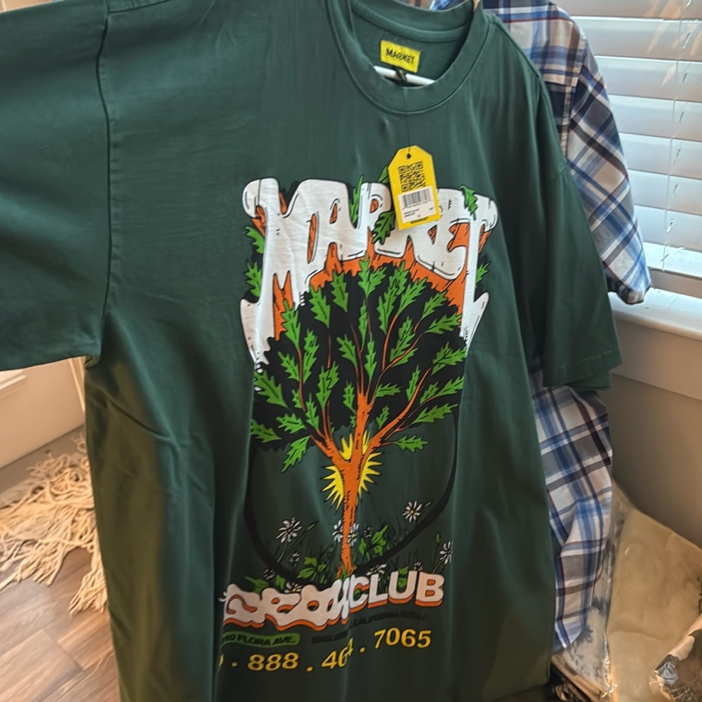 NWT Market XL TEE SHIRT